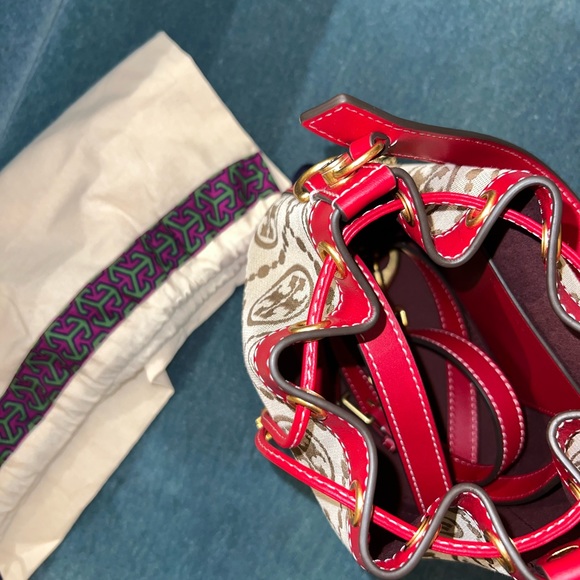 Tory Burch T monogram jacquard bucket bag❤️ - Picture 3 of 4